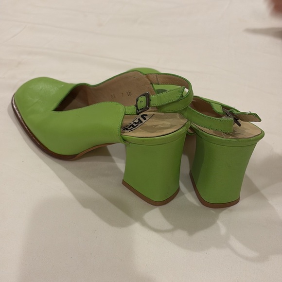 Jazz 💚💚 Unique Bright Vintage Green Square Toe Slingback 70s Heels - Picture 4 of 9